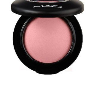 MAC Mineralize Blush in New Romance--never used
